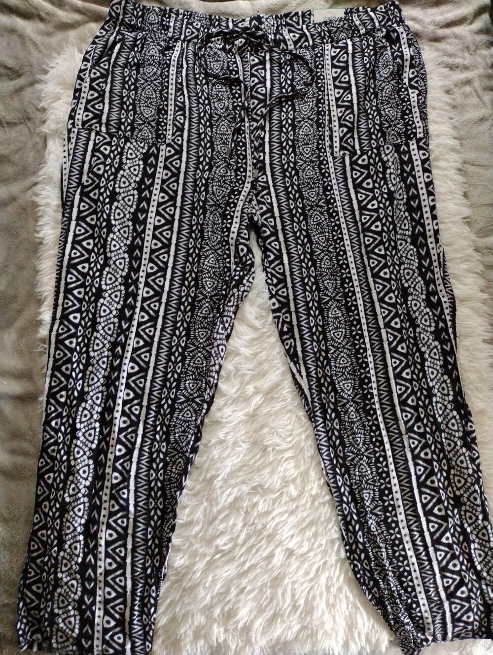 Black and White Aztec Print Drawstring Pants